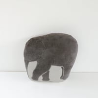 ウサギのクッション Rabbit Cushion | Tomotake Online Store