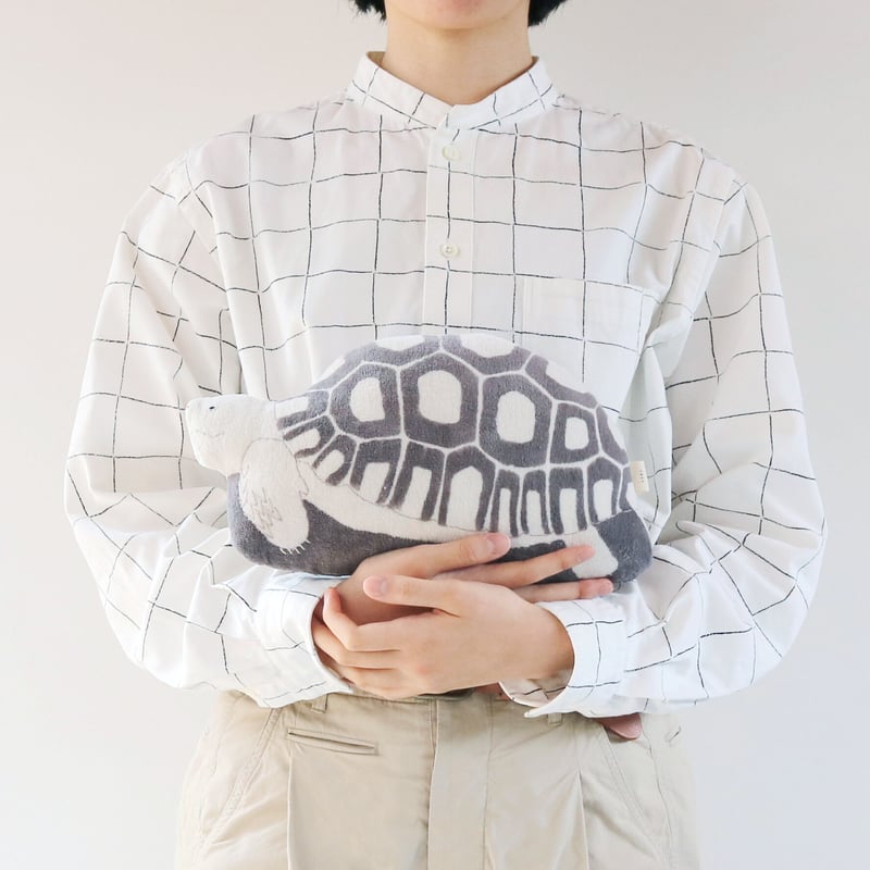 カメのクッション Turtle Cushion | Tomotake Online Store
