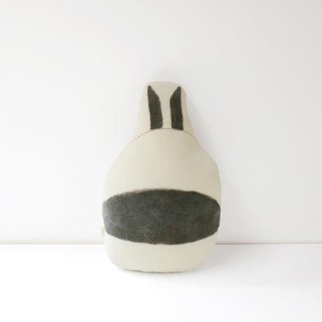 ウサギのクッション　Rabbit Cushion