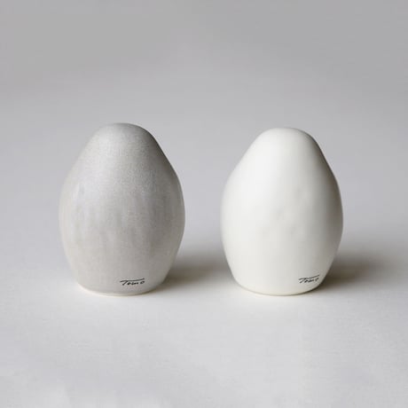 磁器のオブジェ　Porcelain Object