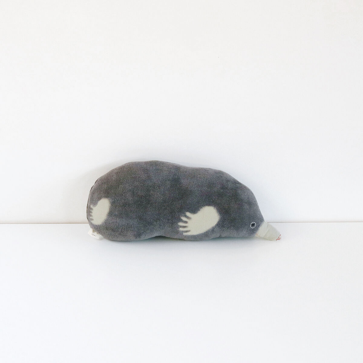 モグラのクッション Mole Cushion | Tomotake Online Store