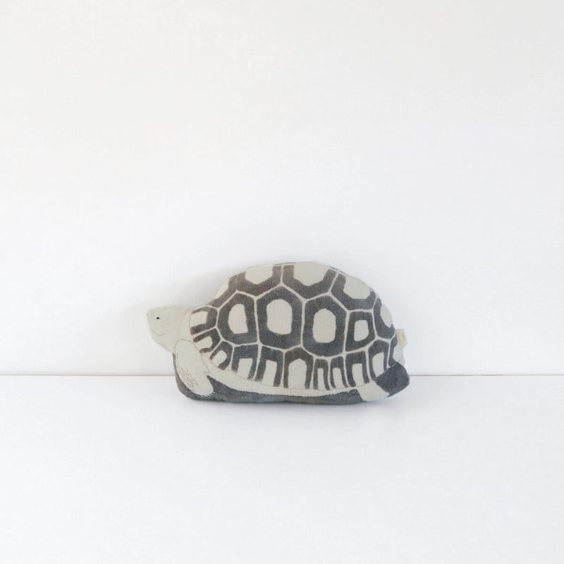 カメのクッション Turtle Cushion | Tomotake Online Store