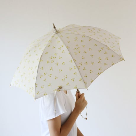 刺繍の日傘　チェリー　マッシュルームにライム