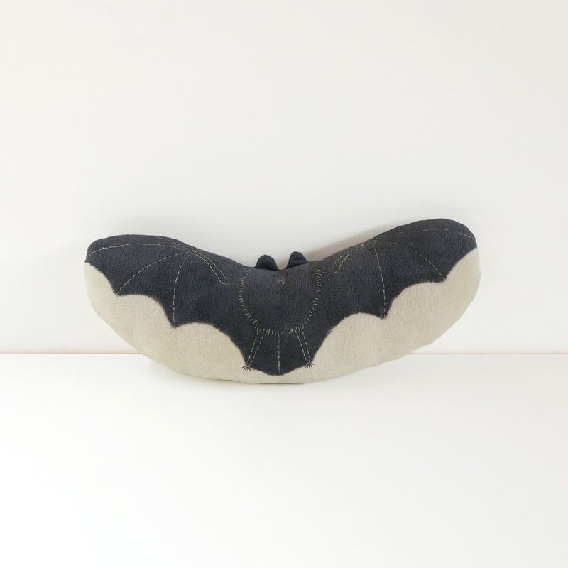 こうもりのクッション Bat Cushion | Tomotake Online Store