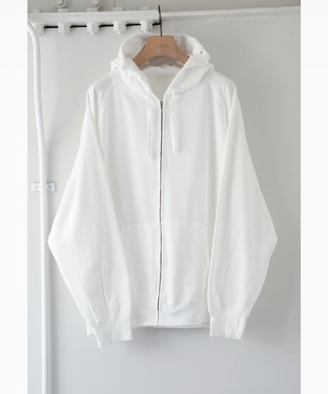 COMOLI _ 製品染 裏毛 ジップパーカ