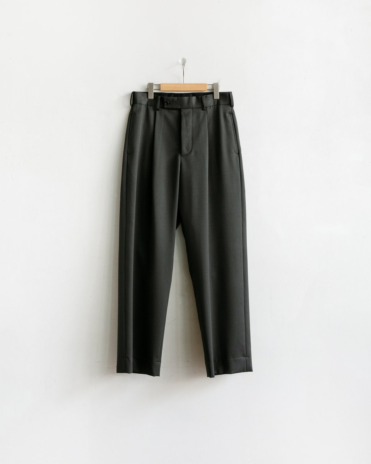 The CLASIK _ 1 PLEATS TROUSER . | Tronica