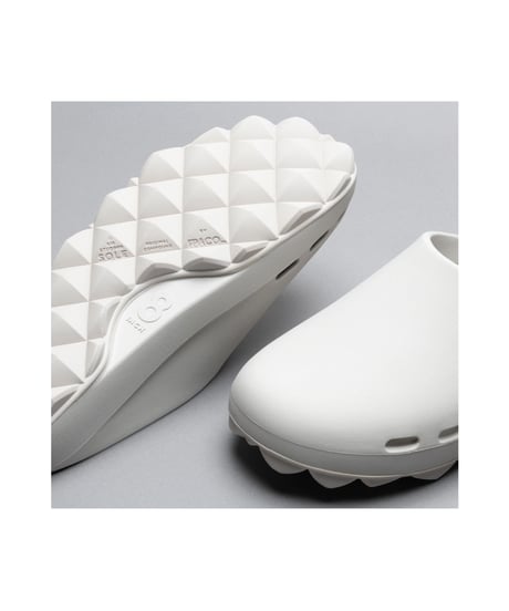 PPACO _ LUX-1(AIR STUDDED SOLE®)  OFF WHITE