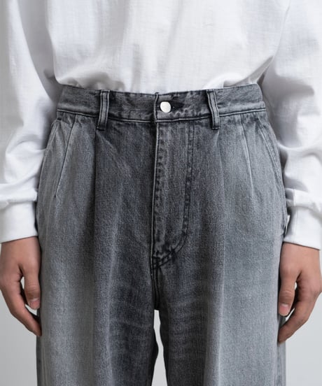 Graphpaper _ Selvage Denim Two Tuck Pants（ LIGHT FADE BLACK ）