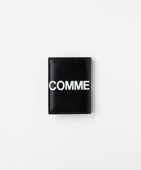 Comme des Garçons Wallet _ Huge Logo Card Holder