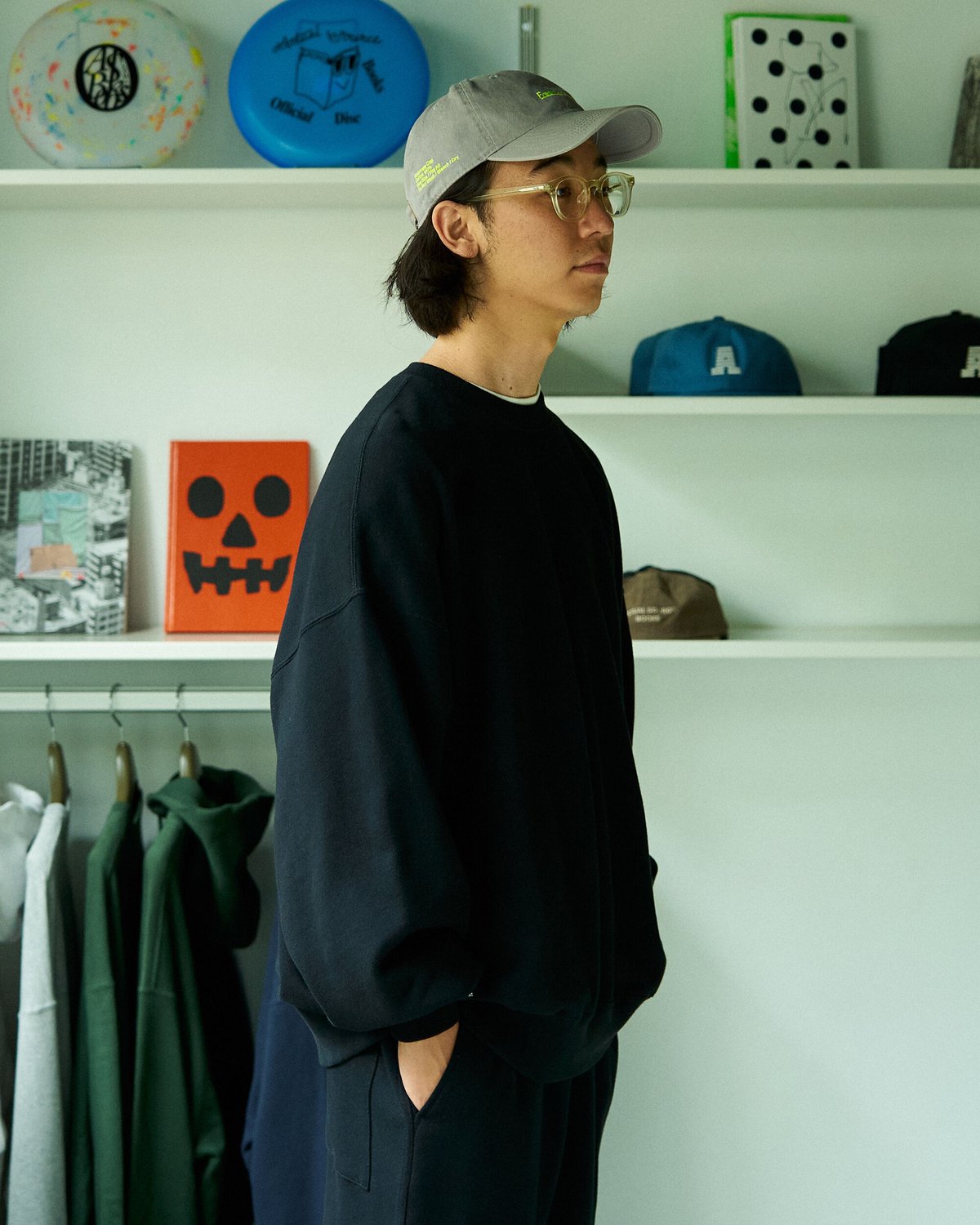 FreshService _ LIGHT OZ CREW NECK SWEAT | Tronica