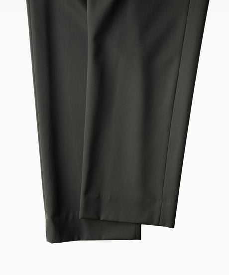 The CLASIK _ 1 PLEATS TROUSER .