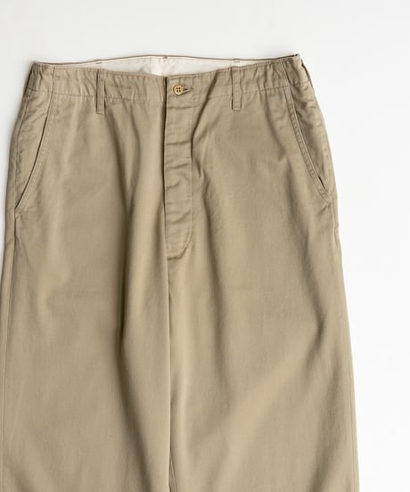 COMOLI _ KHAKI チノパンツ