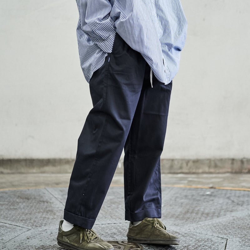 TapWater _ Cotton Chino Tuck Trousers | Tronica