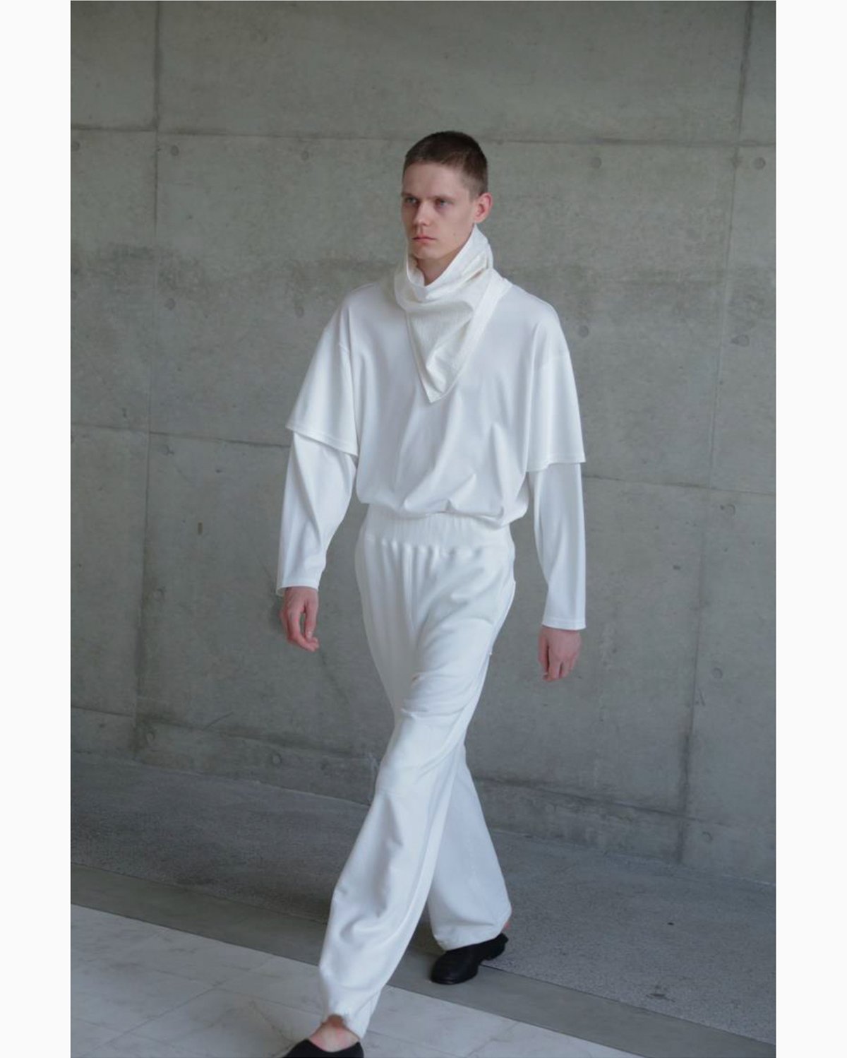 新品 SEEALL ESSENTIAL B SHIRTS size44 fit=scale-down,w=1200