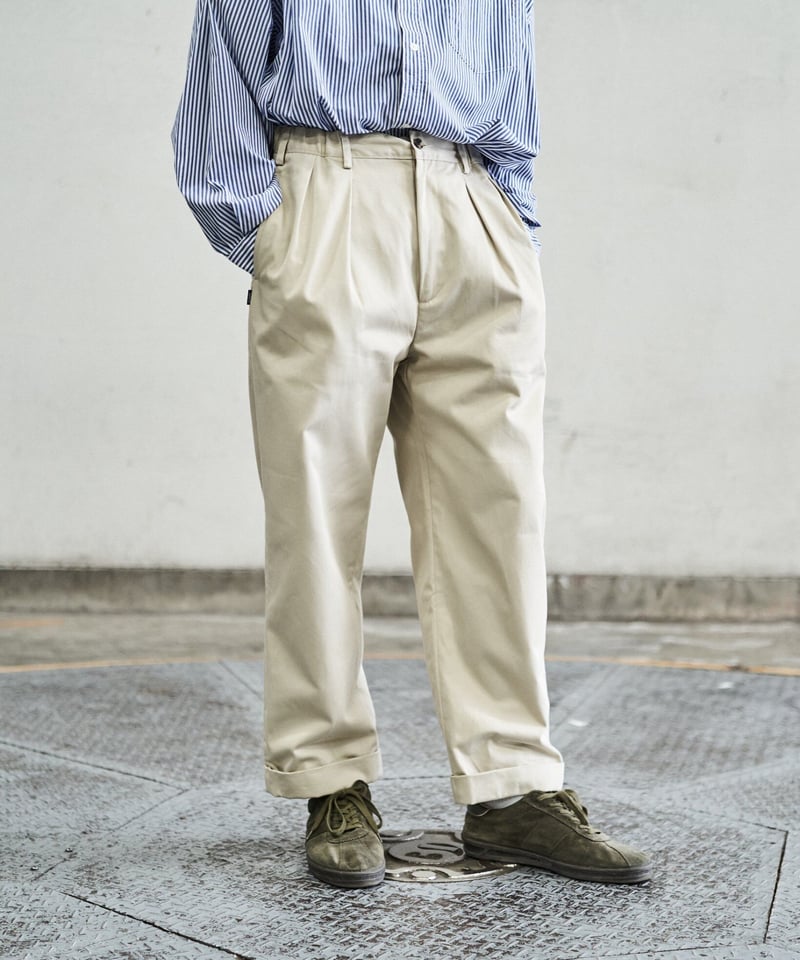 TapWater _ Cotton Chino Tuck Trousers | Tronica
