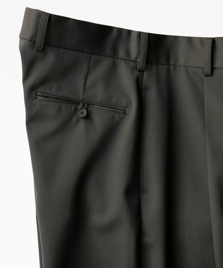 The CLASIK _ 1 PLEATS TROUSER .