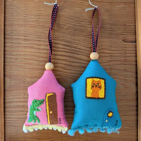 刺繍 家型オーナメント