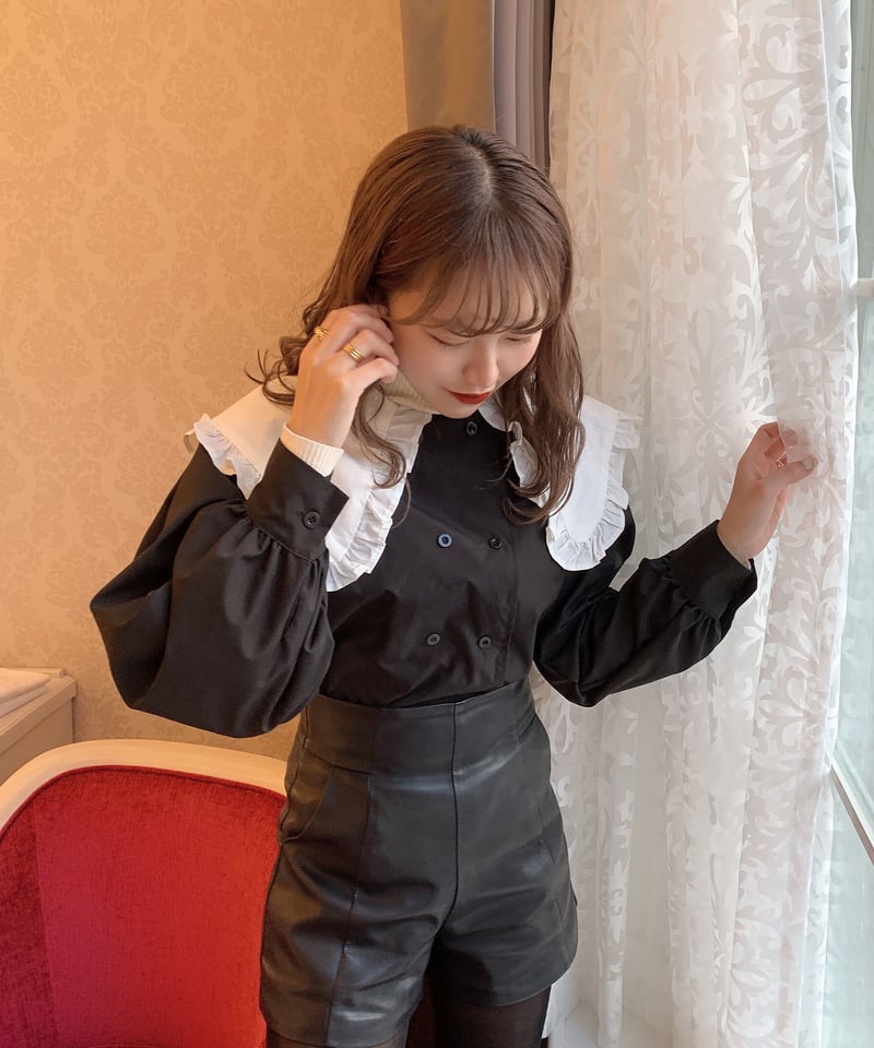 Big collar blouse. | CHÉNE DE MAISON