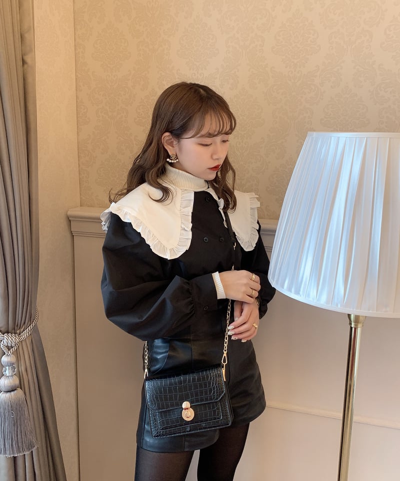 Big collar blouse. | CHÉNE DE MAISON