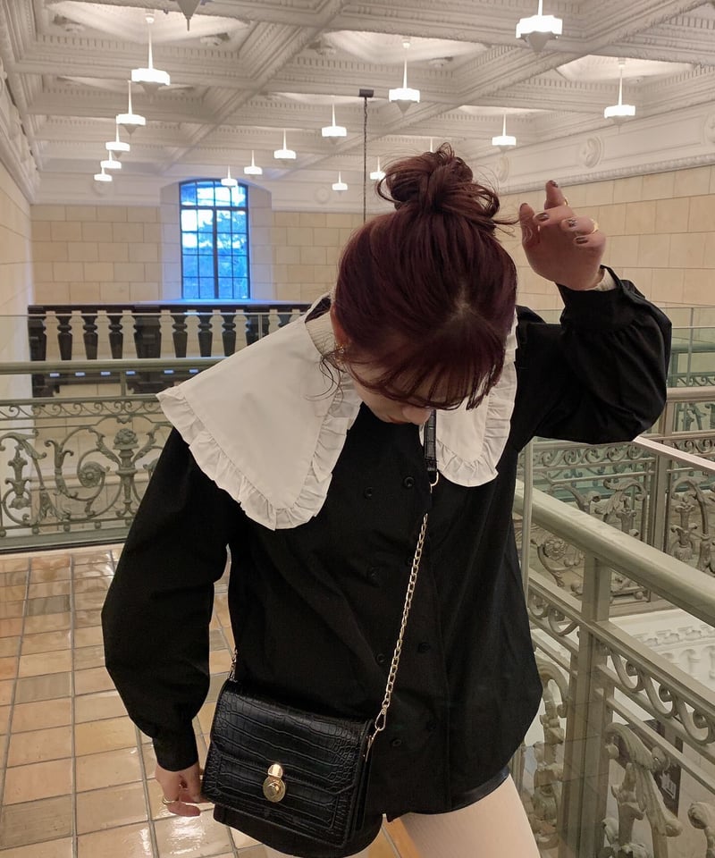 Big collar blouse. | CHÉNE DE MAISON