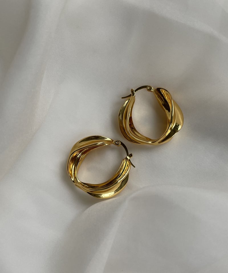 Bourgeon pierce. | CHÉNE DE MAISON
