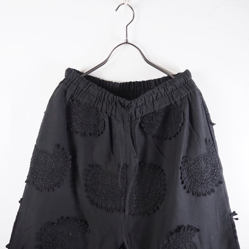 ESTROISLOSE / モチーフ刺繍コットンサテンギャザーパンツ