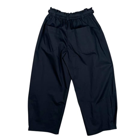 FILUM / スソサイドタックパンツ / 2511 106 BLACK