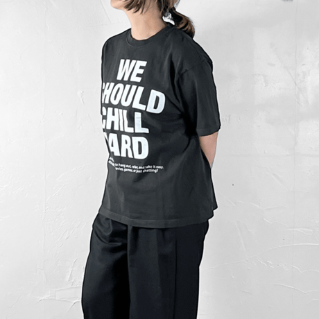 Kelen men / CHIL HARD print Tee  / KLM26STE1003 SMOKE BLACK
