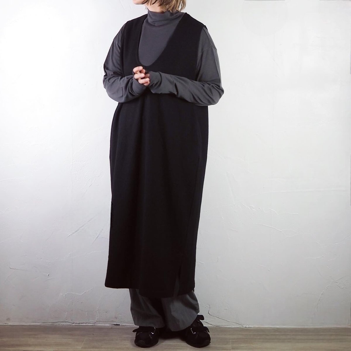 UNIVERSAL TISSU / ウール圧縮ジャンパードレス / UT243CT016 /  