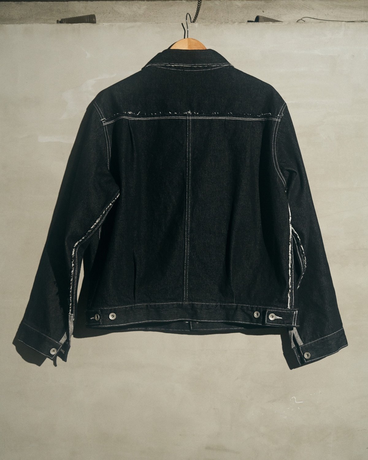 美品　GUELL Insideout black Denim Jacket fit=scale-down,w=1200