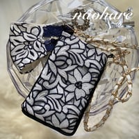 再再再販　お花刺繍サコッシュ　刺繍ポーチ　スマホポシェット　スマホポーチ　ショルダーポーチ　ショルダー　ショルダーポーチ