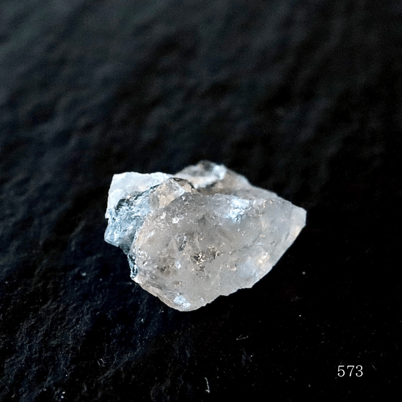 ロシア産 フェナカイト 原石 0.95ct No.573 | Kay✴︎ 光波動®︎石