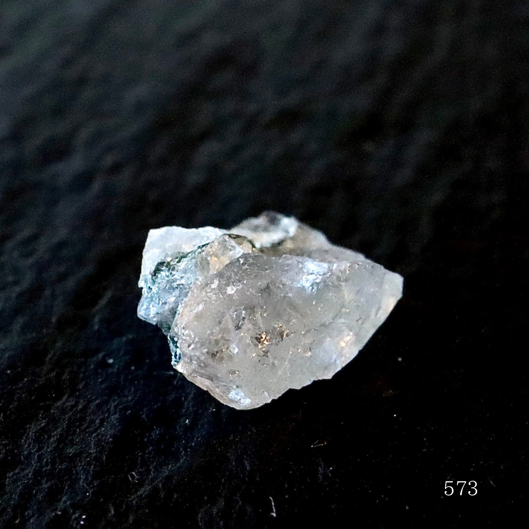 ロシア産 フェナカイト 原石 0.95ct No.573 | Kay✴︎ 光波動®︎石