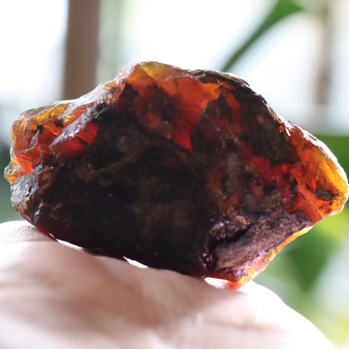 ☆天然☆ ミャンマー産 天然アンバー 琥珀 原石 大振 飾り 307g 幻の琥珀 ミャンマー産 天然 琥珀 バーマイト 原石 ブルーアンバー