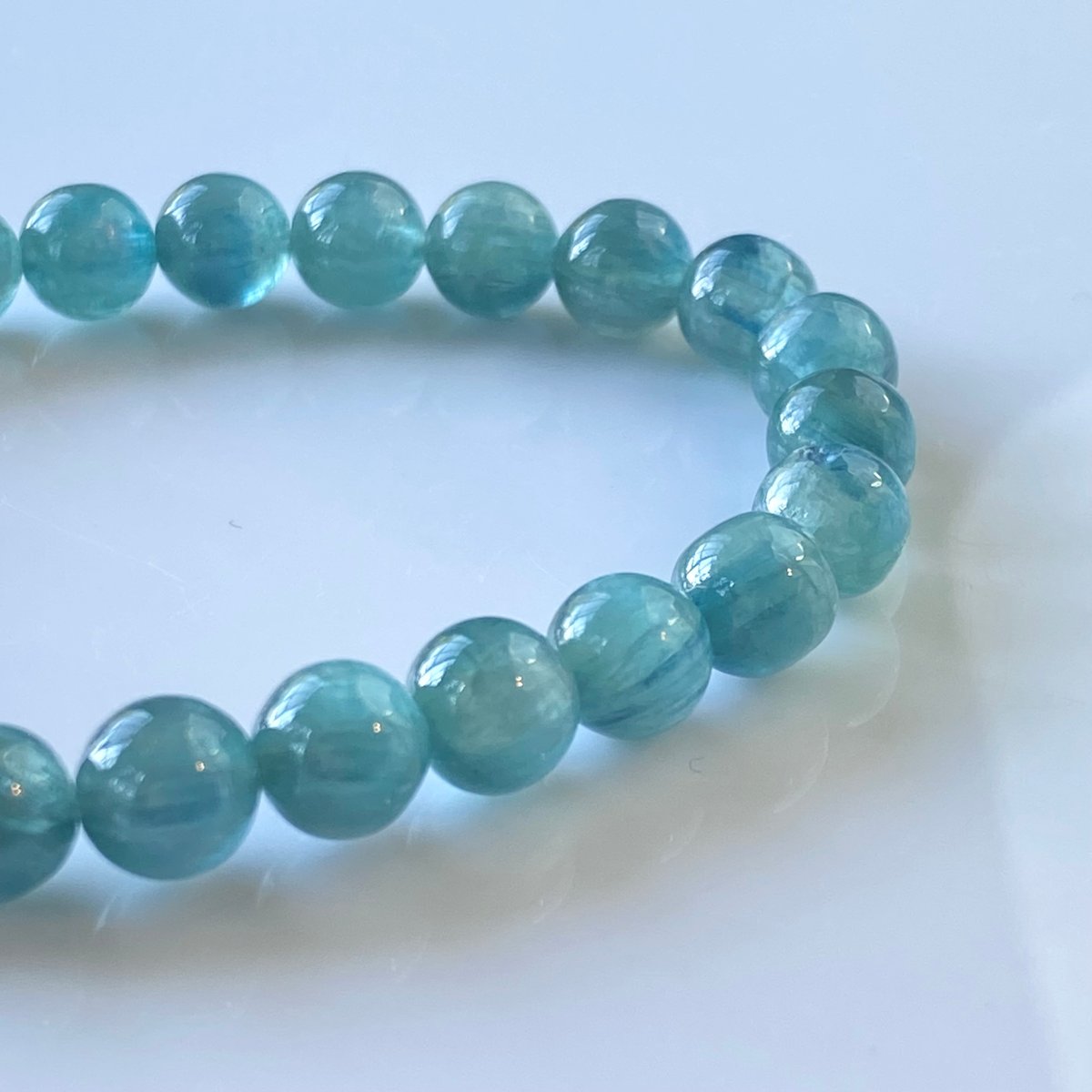 高品質 グリーンカイヤナイト ブレスレット B1023-28 カイヤ