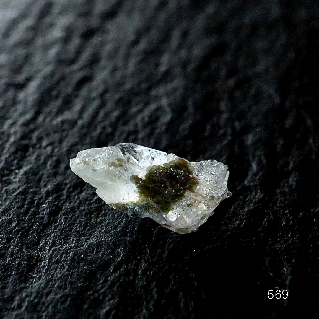 ロシア産 フェナカイト 原石 0.57ct No.569 | Kay✴︎ 光波動®︎石
