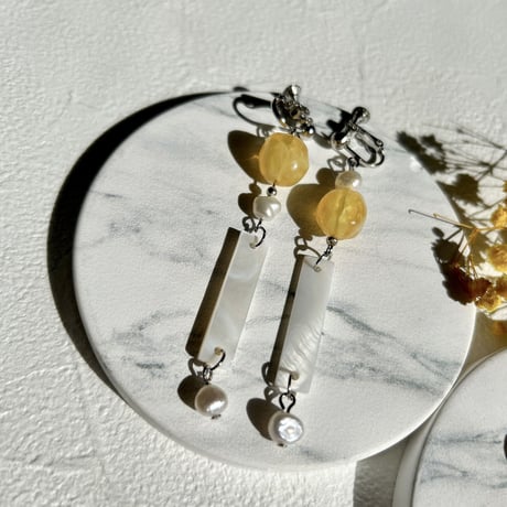asymmetry yellow pierce earring