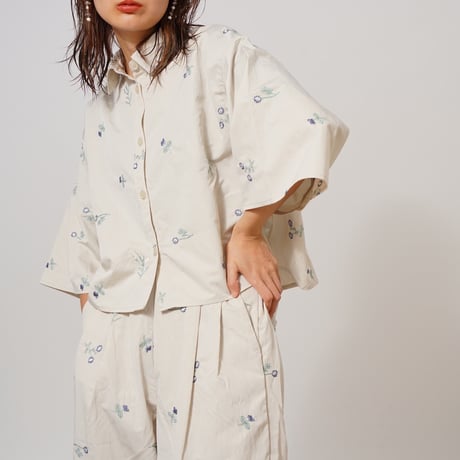 エンブロイダリーブーケtops&pants"CACCA select"