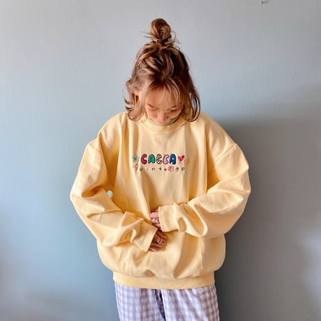 刺繍colorfulトレーナーyellow"CACCA original"