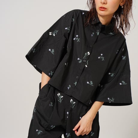 エンブロイダリーブーケtops&pants"CACCA select"