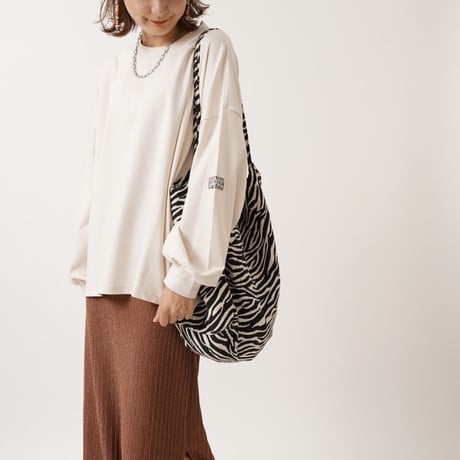【日本製】simpleタグロングTシャツbeige"CACCA original"