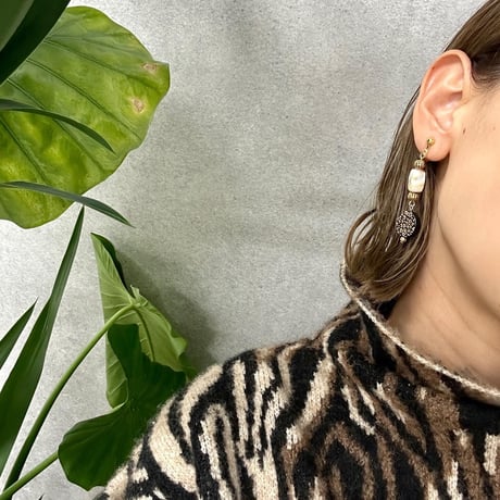 ヒョウ柄orgold sun pierce earring