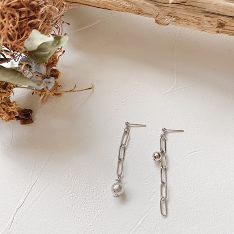 asymmetry chain ball pierce