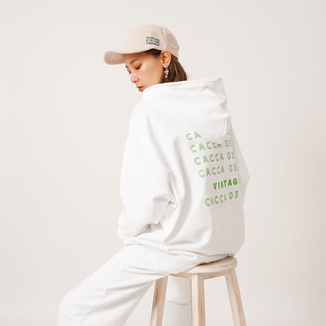 【再入荷】オーバーサイズロゴパーカーWhite"CACCA original"