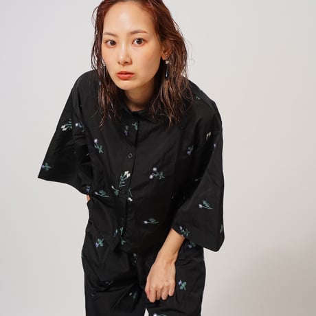 エンブロイダリーブーケtops&pants"CACCA select"
