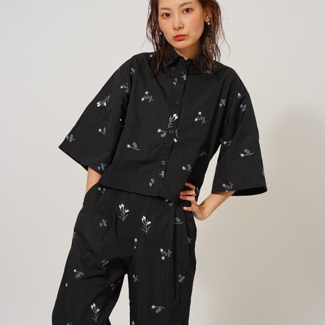 エンブロイダリーブーケtops&pants"CACCA select"