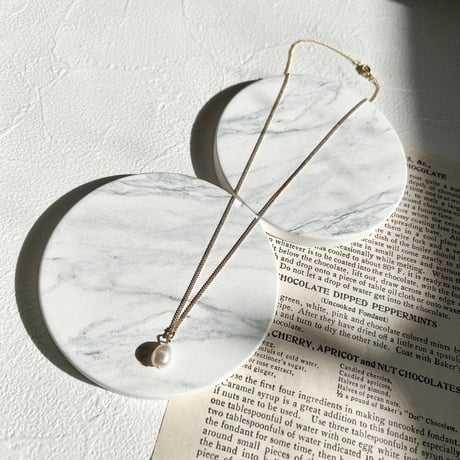 Perl necklace