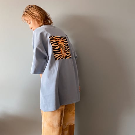 zebraバクプリbigTシャツくすみblue"CACCA original"