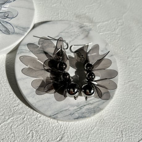 fluttering　pierce.earring