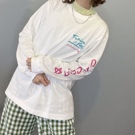 fashion is funロンT ホワイト"CACCA original"